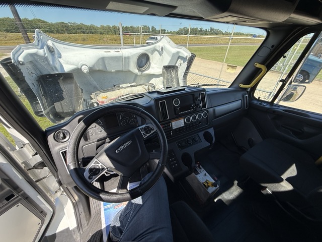 (5) 2024 Freightliner 114SD - 7 axle Dump - Image 6